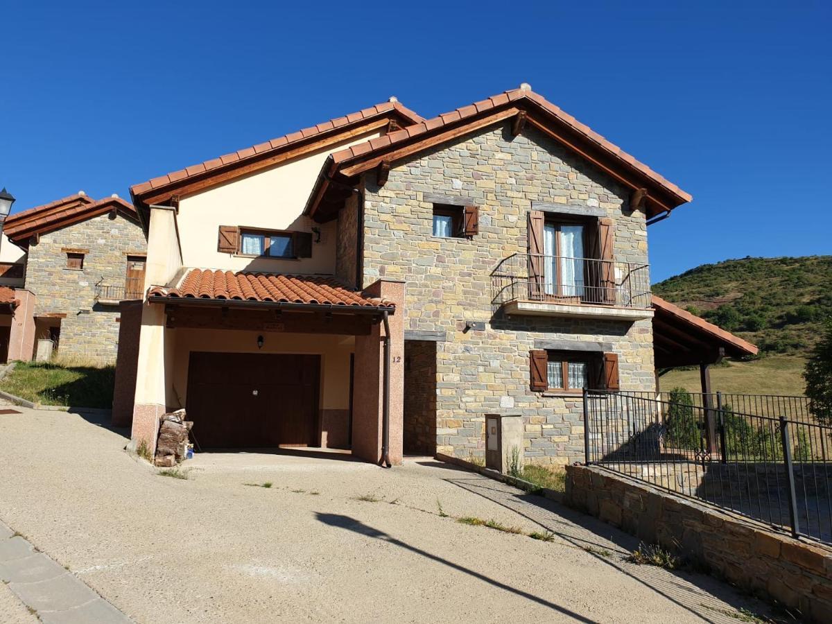 Chalet En El Pirineo De Aragon Нериль Экстерьер фото